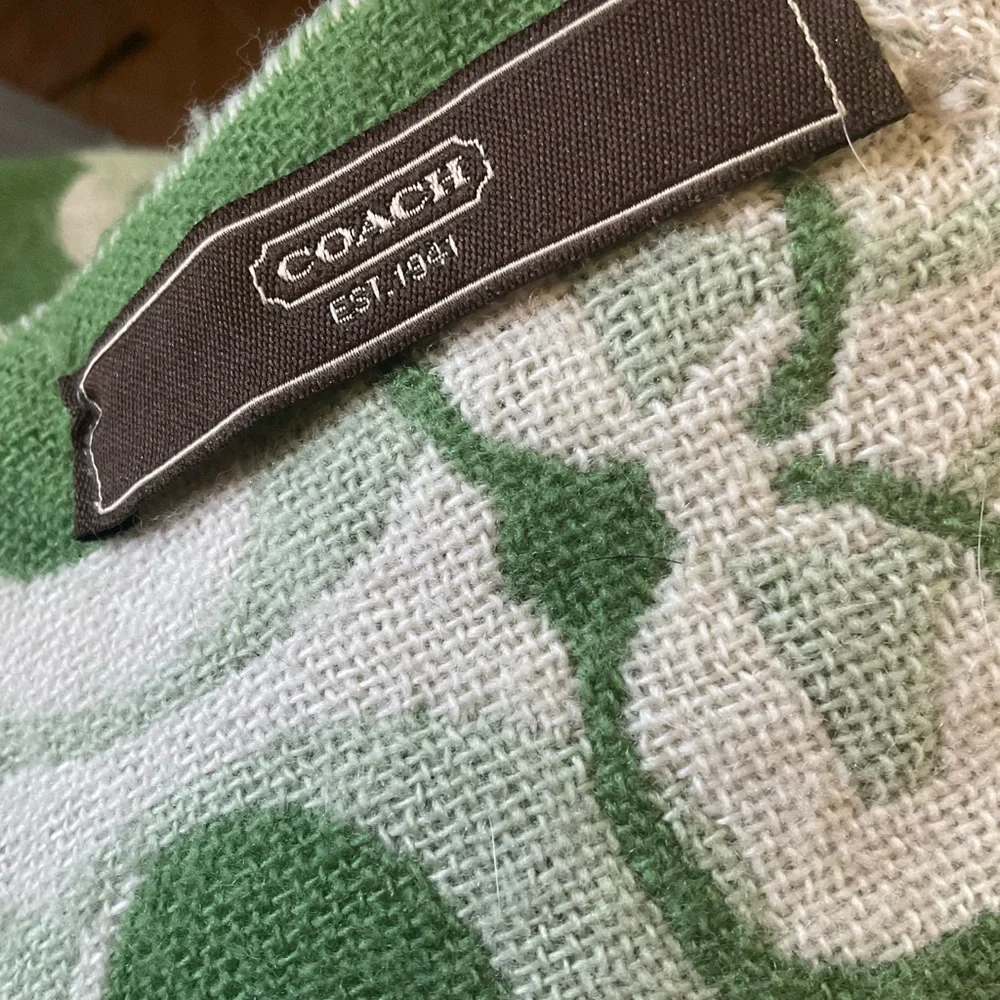 “COACH” Reversible Green and White Logo Fringed Scarf. - Picture 12 of 15
